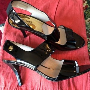 MICHAEL KORS PATENT LEATHER HEELS